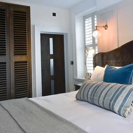 Manor House Lindley Hotel Хъдърсфийлд Екстериор снимка