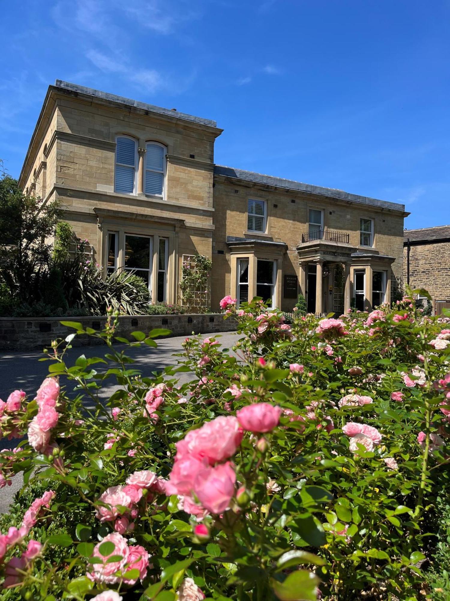 Manor House Lindley Hotel Хъдърсфийлд Екстериор снимка