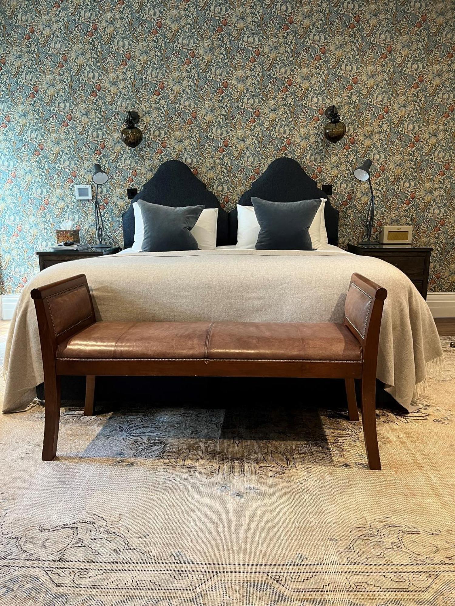 Manor House Lindley Hotel Хъдърсфийлд Екстериор снимка