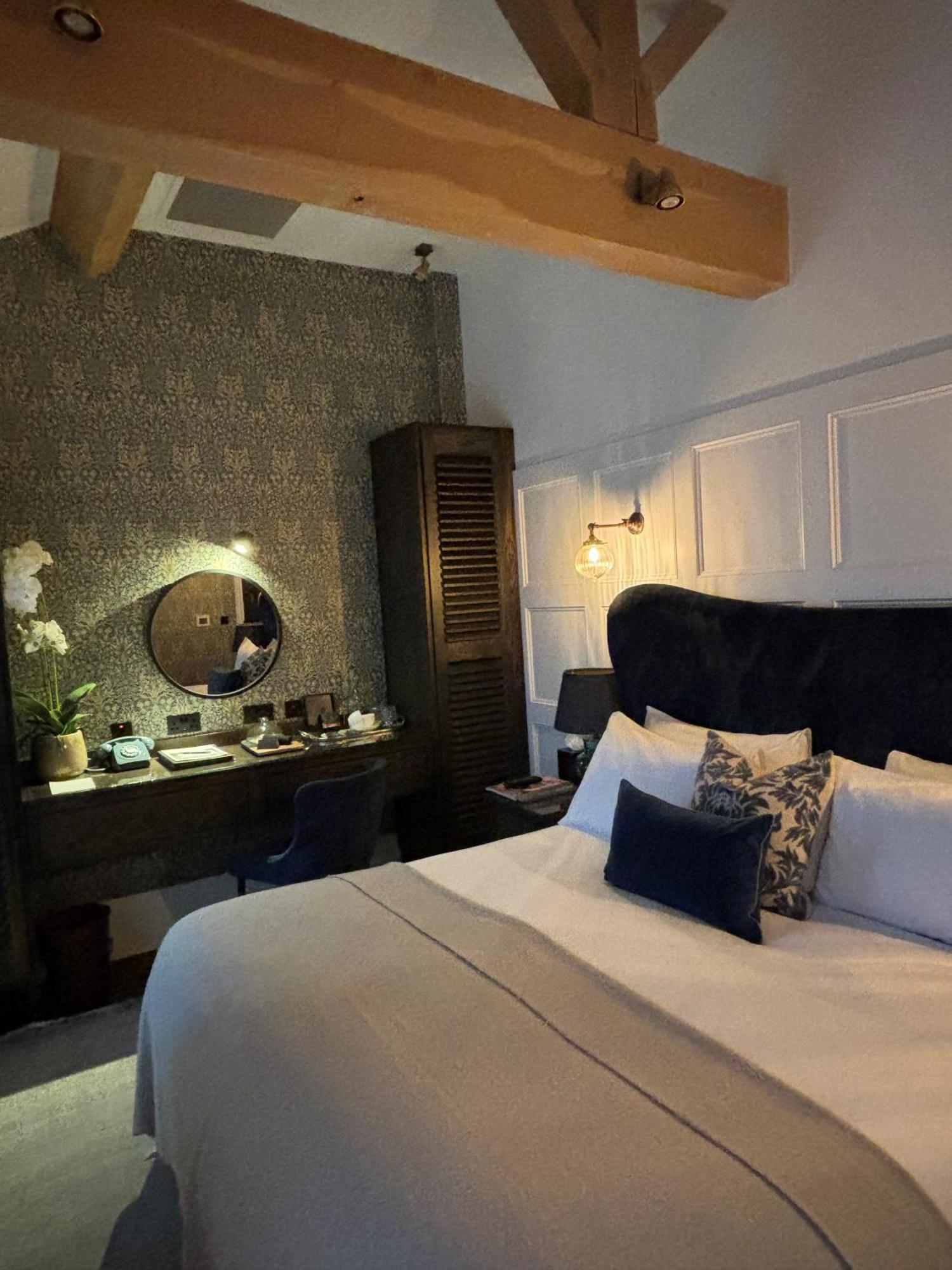 Manor House Lindley Hotel Хъдърсфийлд Екстериор снимка